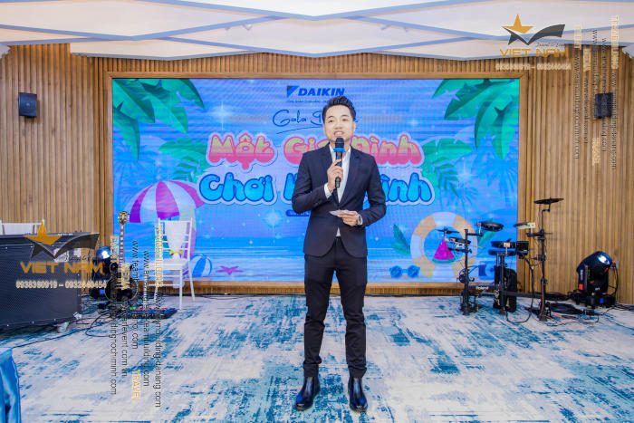 5 bước kịch bản MC gala dinner chuyên nghiệp